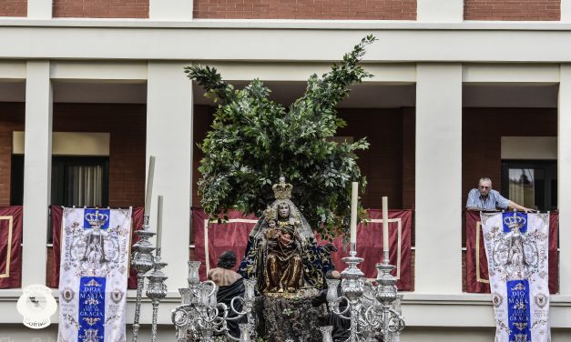 En Imágenes, Salida Procesional de la Virgen de Valvanera: Patrimonio y Devoción de la Calzá