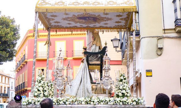 En Imágenes, La Virgen de los Reyes, Patrona de los Sastres, en su Salida Procesional del 28 de Septiembre