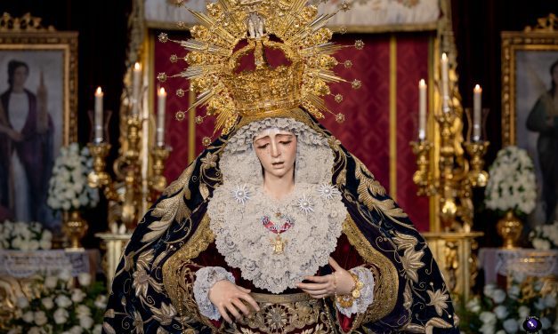 Besamanos Extraordinario de María Santísima de la Estrella por el 25 Aniversario de su Coronación