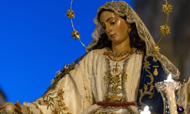 Rosario Vespertino con la Divina Pastora y Salida Procesional de la Virgen del Prado en Sevilla