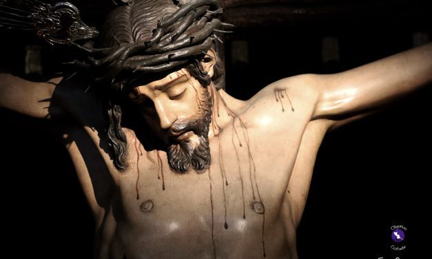 El Santísimo Cristo del Desamparo y Abandono, expuesto en devoto besapiés