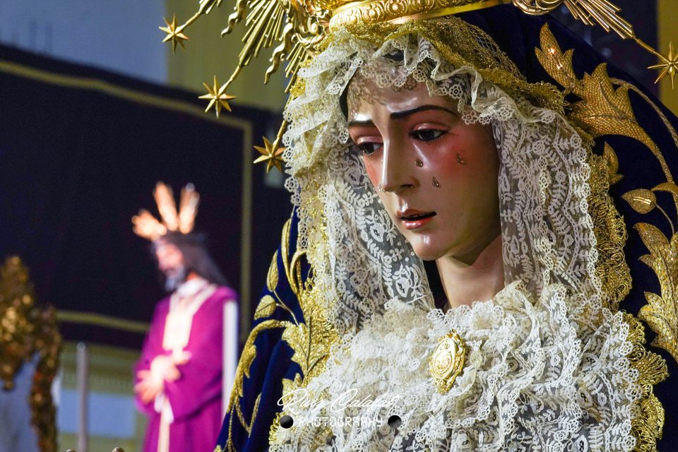 Veneración de Maria Santísima del Rocio en San Ildefonso.