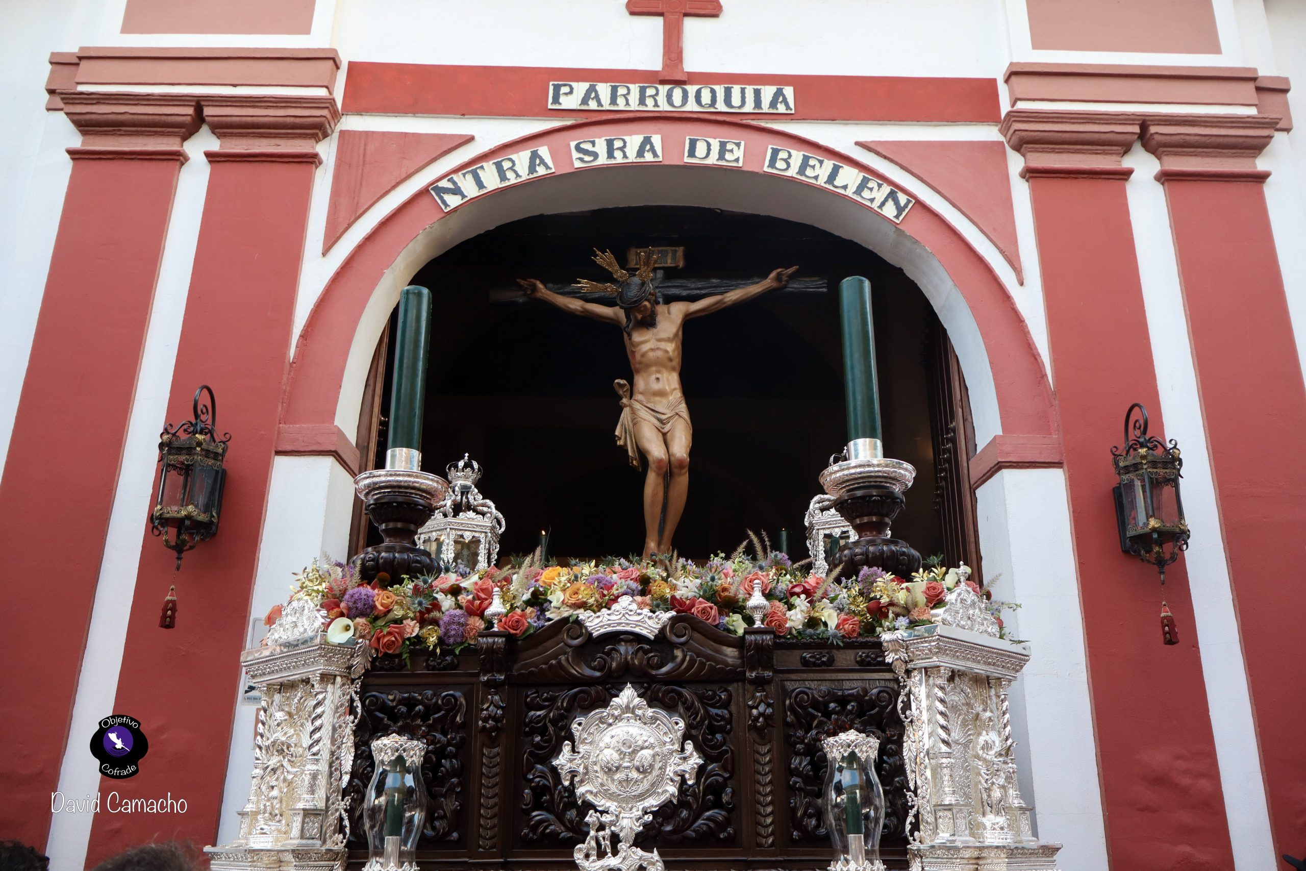 En imágenes, Tomares Vivió un Día Histórico con la Procesión del Smo. Cristo de la Vera Cruz