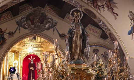 En imágenes, salida procesional de la Inmaculada Milagrosa de Santa Genoveva