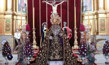 En imágenes, el Santísimo Cristo del Desamparo y Abandono y Nuestra Señora de los Dolores en veneración