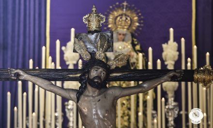 En imágenes, devoto besapiés al Santísimo Cristo de la Exaltación
