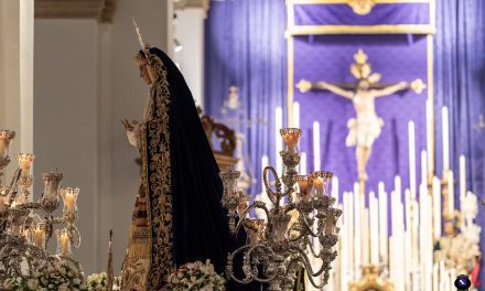 La Virgen del Rocío de la Redención recorrió Sevilla en Rosario Extraordinario