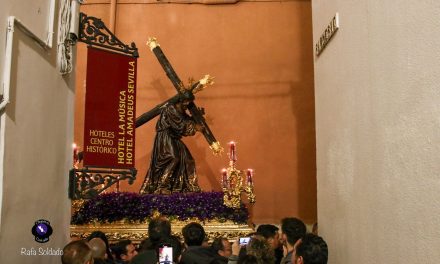 La salida del Cristo de la Candelaria en su Vía Crucis: un momento de fe y devoción