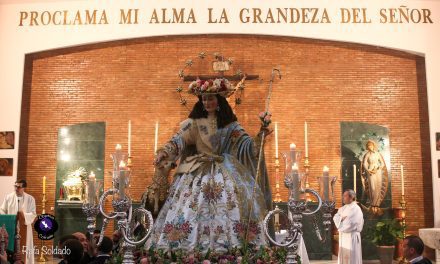 La Divina Pastora de Santa Marina inicia su camino hacia la Coronación con su traslado a los Tres Barrios