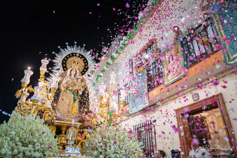 Lee más sobre el artículo Video e imágenes de la salida procesional de Nuestra Señora de las Nieves de Bormujos 2022